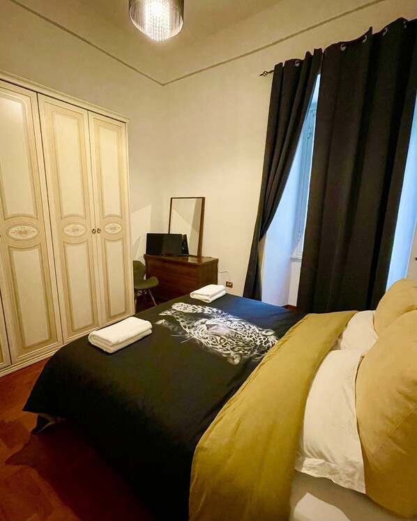 2 chambres, fer et planche à repasser, Wi-Fi gratuit, draps fournis
