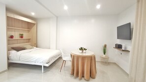 1 bedroom, travel cot, WiFi, bed sheets