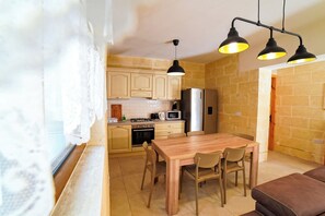 Private kitchen - Naduri Holiday Home (In-Nadur)