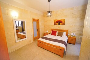 4 bedrooms - Nadurija Holiday Home (In-Nadur)