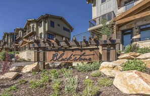 Property grounds - Ski Access | Clubhouse Pool Gym | Hot Tub (Park City)