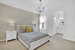 6 bedrooms, iron/ironing board, WiFi, bed sheets