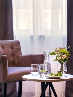 Seprai premium, didekorasi berbeda-beda, Wi-Fi gratis, dan seprai linen