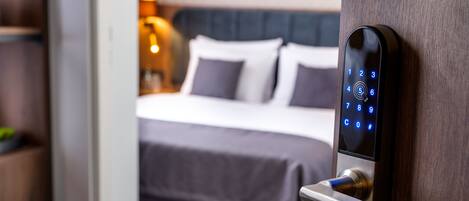 Ropa de cama de alta calidad, decoración personalizada y wifi gratis