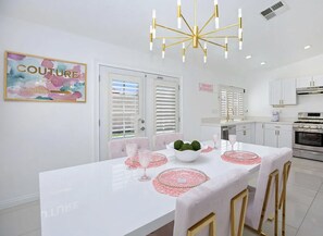 Dining - Indio Oasis with pool, jacuzzi, gazebo , grill, fire pit and a game room (Indio)