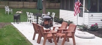 5 Stars! Fall is magical in Green Lake!