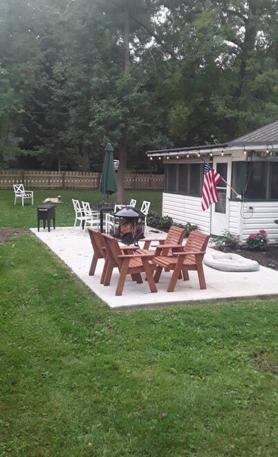 5 Stars! Fall is magical in Green Lake!