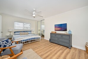 3 chambres, fer et planche à repasser, lit de bébé portatif
