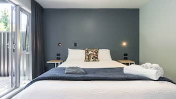 3 bedrooms, iron/ironing board, Internet, bed sheets