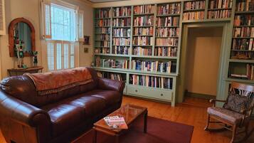 43-inch Smart TV with cable channels, TV