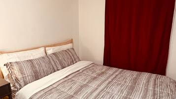 Comfort Double Room | Hypo-allergenic bedding, individually furnished, desk, free WiFi