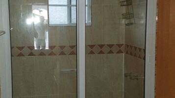 シャワー、タオル