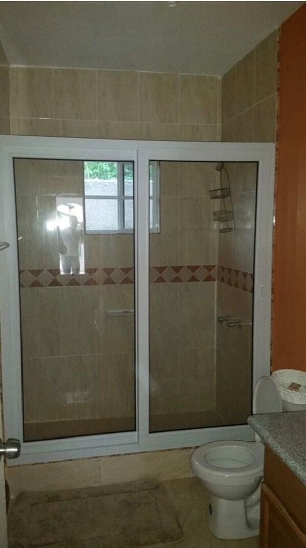 Shower, towels