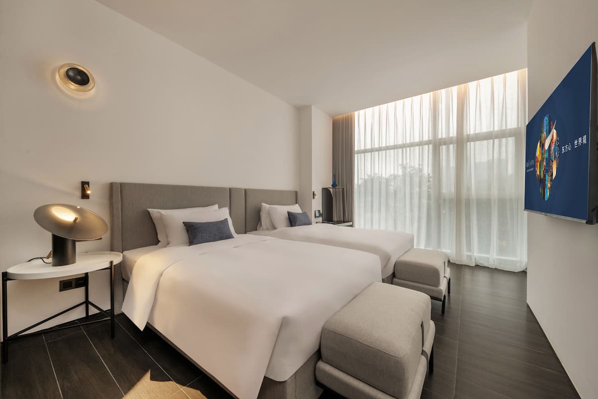 Habitación Business | Escritorio, espacio para trabajar con un portátil, cortinas opacas