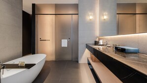 Executive Room | Desk, laptop workspace, blackout curtains, soundproofing - shenzhennanshankejiyuanHuajiudian (Shenzhen)