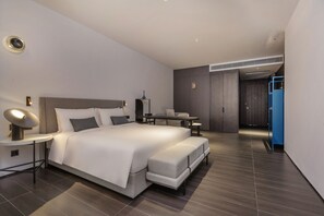 Business Room | Desk, laptop workspace, blackout curtains, soundproofing - shenzhennanshankejiyuanHuajiudian (Shenzhen)