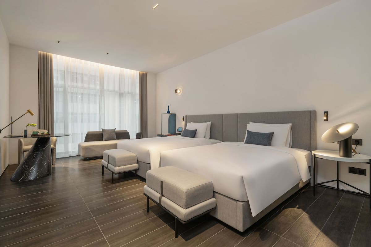 Habitación Premium | Escritorio, espacio para trabajar con un portátil, cortinas opacas