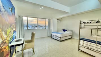 4 chambres, coffres-forts dans les chambres, fer et planche Ă  repasser