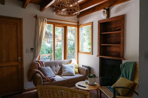 Peaceful and quiet cabin among trees