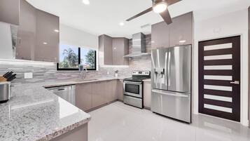 Fridge, microwave, oven, stovetop