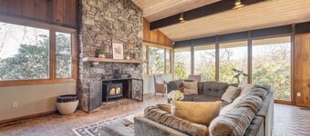 Asher by AvantStay | Pool + Hot Tub | Stunning Views of the Blue Ridge Mountains