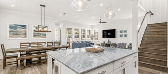 Clear Sky by AvantStay | Sleeps 20 | 5 Minute Walk to the Beach + Private Pool