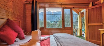 Attic Cottage by Dumnu Homes