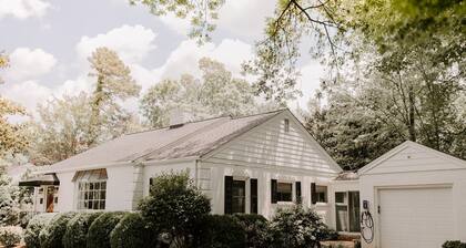 Mid-Century Charmer in Old Irving Park