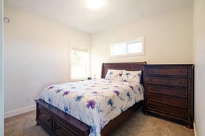 2 多间卧室、办公桌、熨斗/熨衣板、免费 WiFi