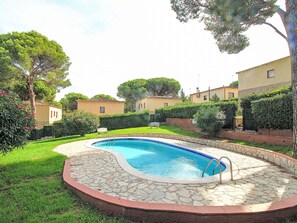 Pool - Cosy apartment in villa for 6 guests with WIFI, pool, TV, terrace and pets allowed (Torroella De Montgrí)