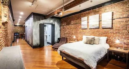 Luxury Downtown Paducah 2 Bedroom 2 Bath Double Condo