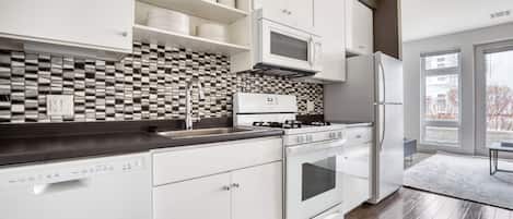 Fridge, microwave, oven, dishwasher