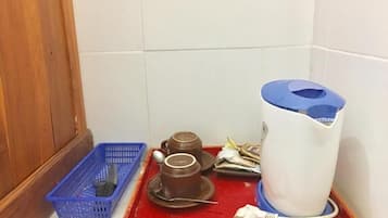 標準雙人房 | 書桌、手提電腦工作空間、免費 Wi-Fi、床單