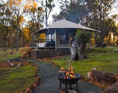 Kaarta - Where Sunsets Ignite the Soul. Named for its hilltop majesty (Noongar for "scarp"), unveils a panorama that steals your breath.