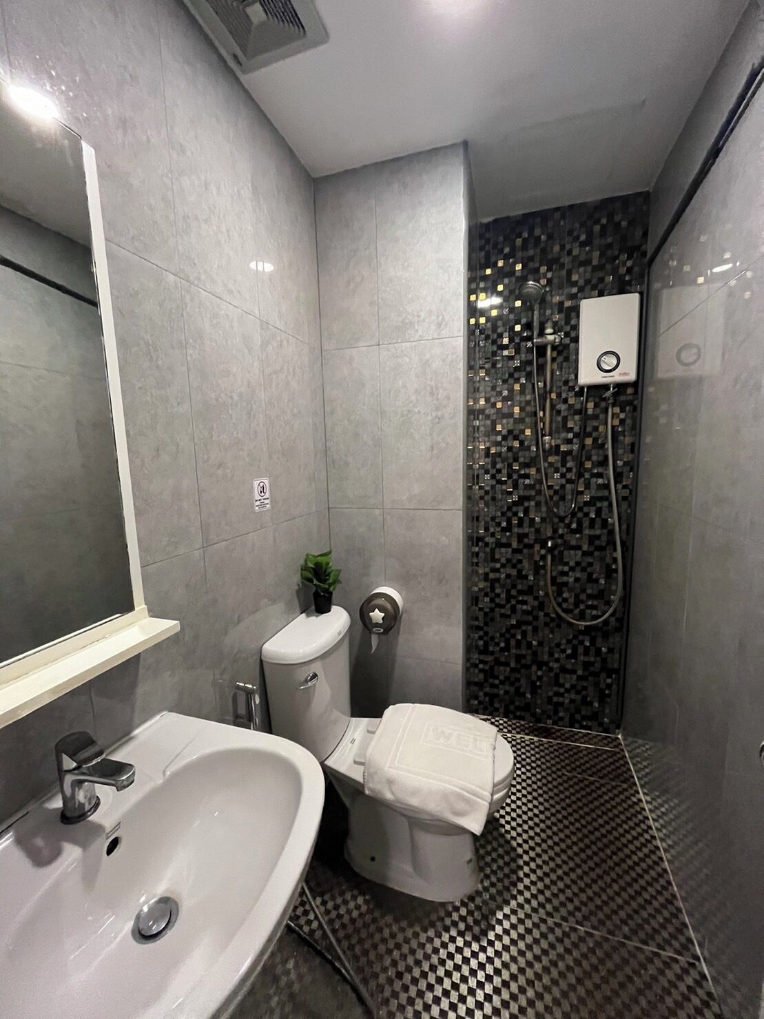 Double Room no window | Bathroom