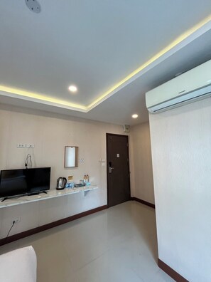  Double Superior | Hypo-allergenic bedding, free minibar, desk, soundproofing - Amber Inn (Bangkok)