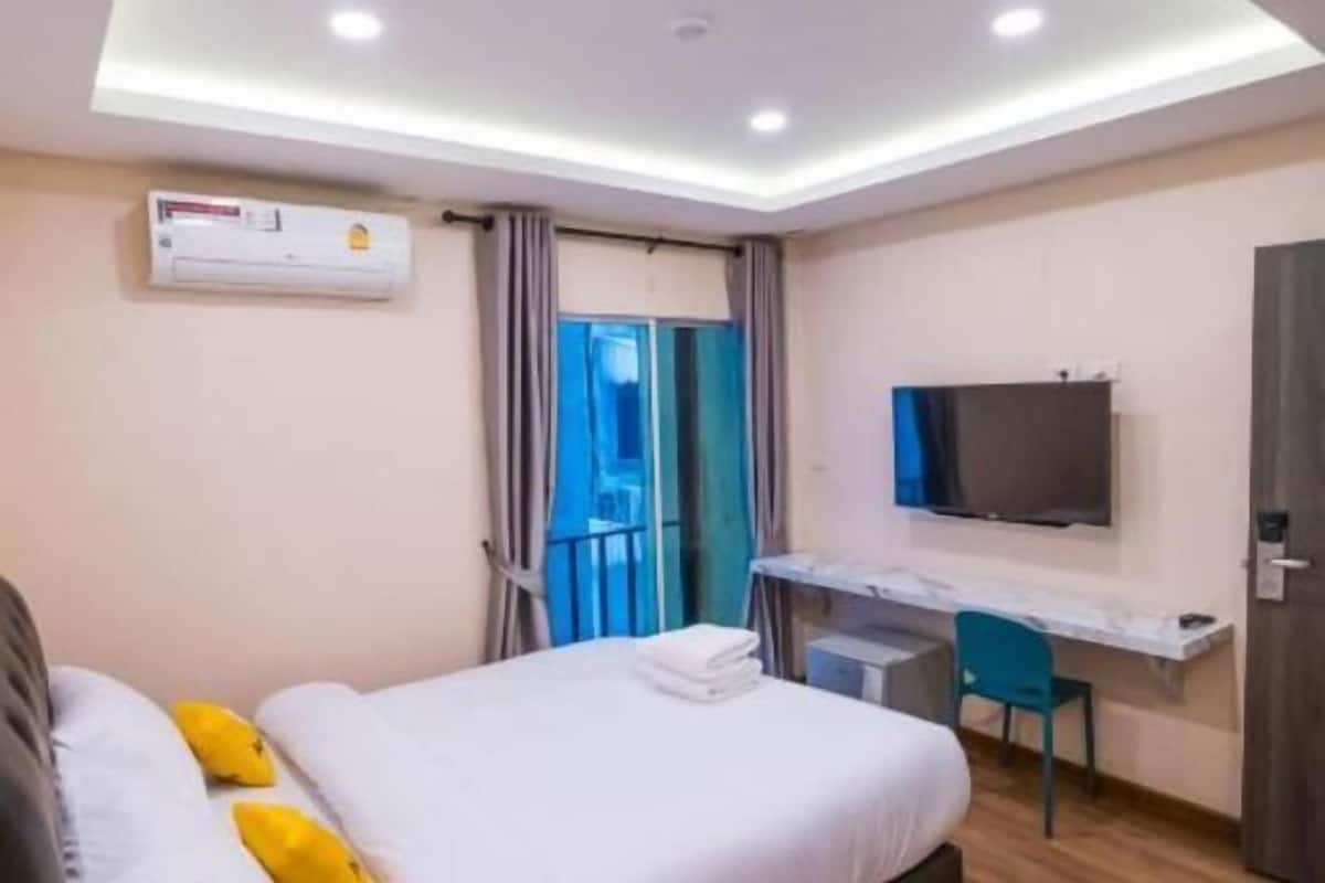 Allergikerbettwaren, kostenlose Minibar, Schreibtisch, kostenloses WLAN