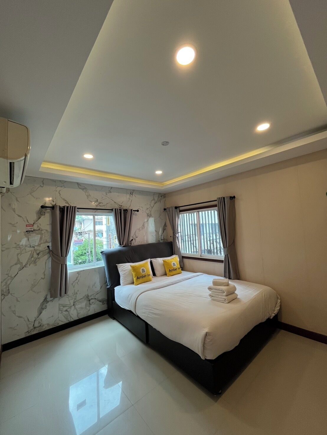 Superior Double Room, 1 King Bed | Hypo-allergenic bedding, free minibar, desk, soundproofing