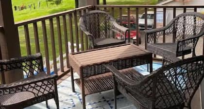 Klevenville Getaway -Cozy apartment near amenities