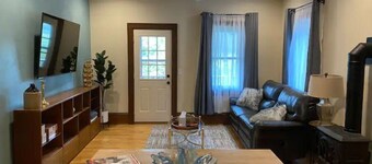 Klevenville Getaway -Cozy apartment near amenities