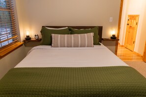 2 bedrooms, iron/ironing board, travel cot, free WiFi