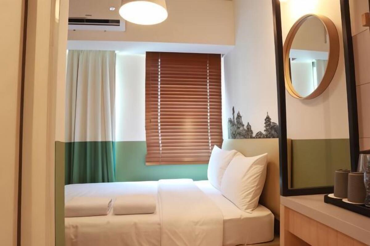 Memory foam beds, desk, laptop workspace
