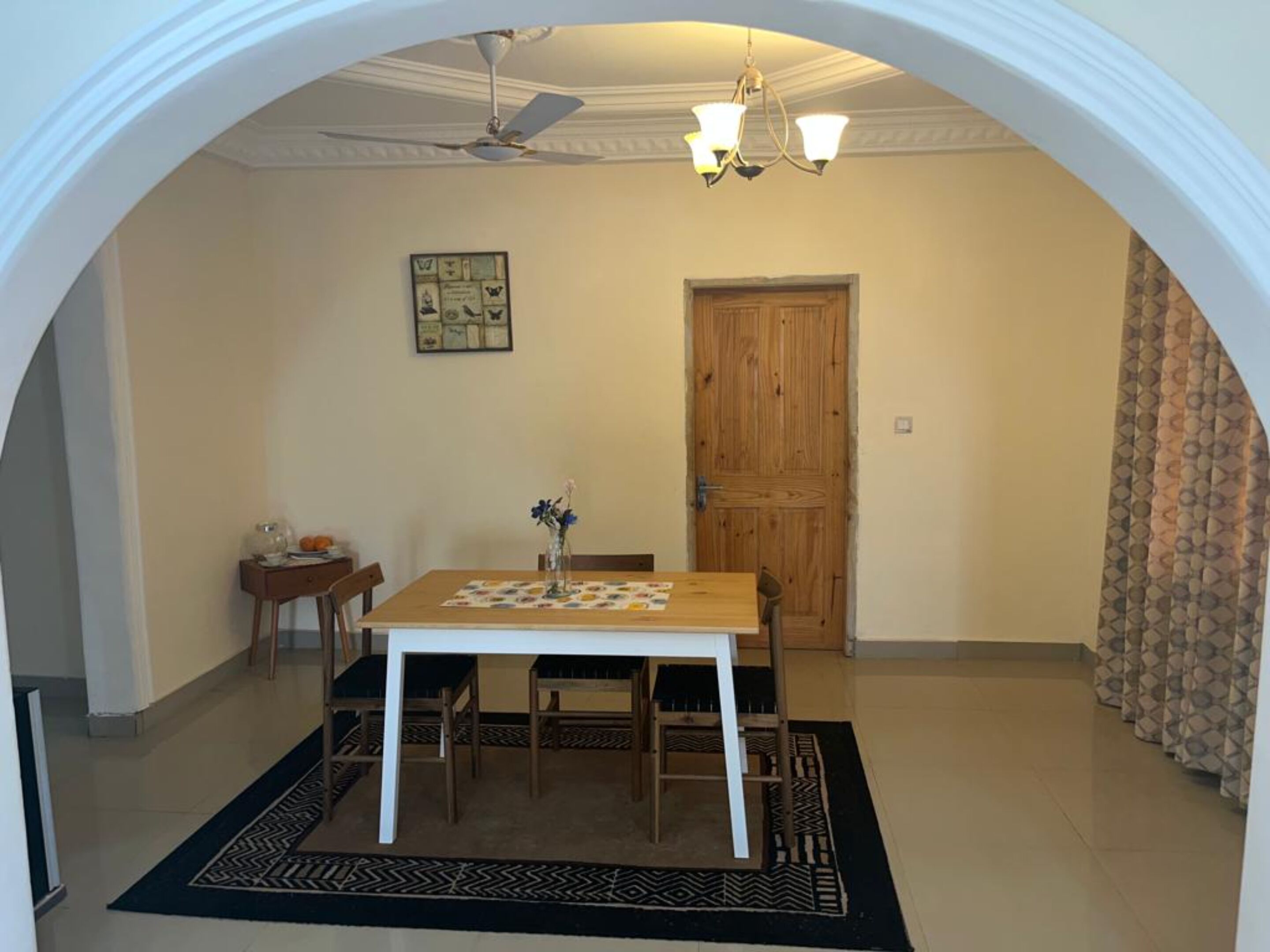 Bungalow, 4 Bedrooms | Dining room