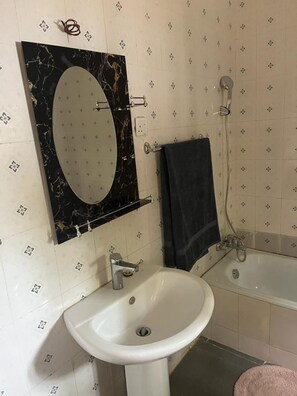 Bruser, brusehoved med spredningseffekt, gratis toiletartikler
