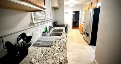 3br 4bed 2 1/2bath Beautiful Home away from home nestled University district.