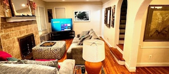 3br 4bed 2 1/2bath Beautiful Home away from home nestled University district.