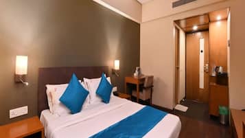 Deluxe Twin Room | Premium bedding, laptop workspace, blackout curtains, free WiFi