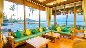 Studio Suite, 2 Bedrooms, Sea View | In-room safe, blackout drapes, soundproofing