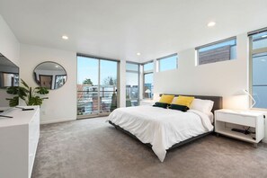 3 habitaciones, escritorio, tabla de planchar con plancha y wifi gratis 