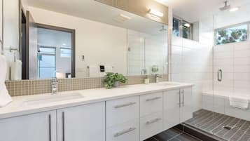 Hair dryer, towels